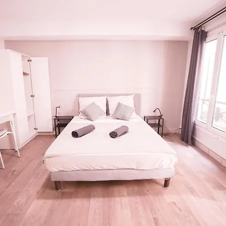 Royal De France 10 * Paris